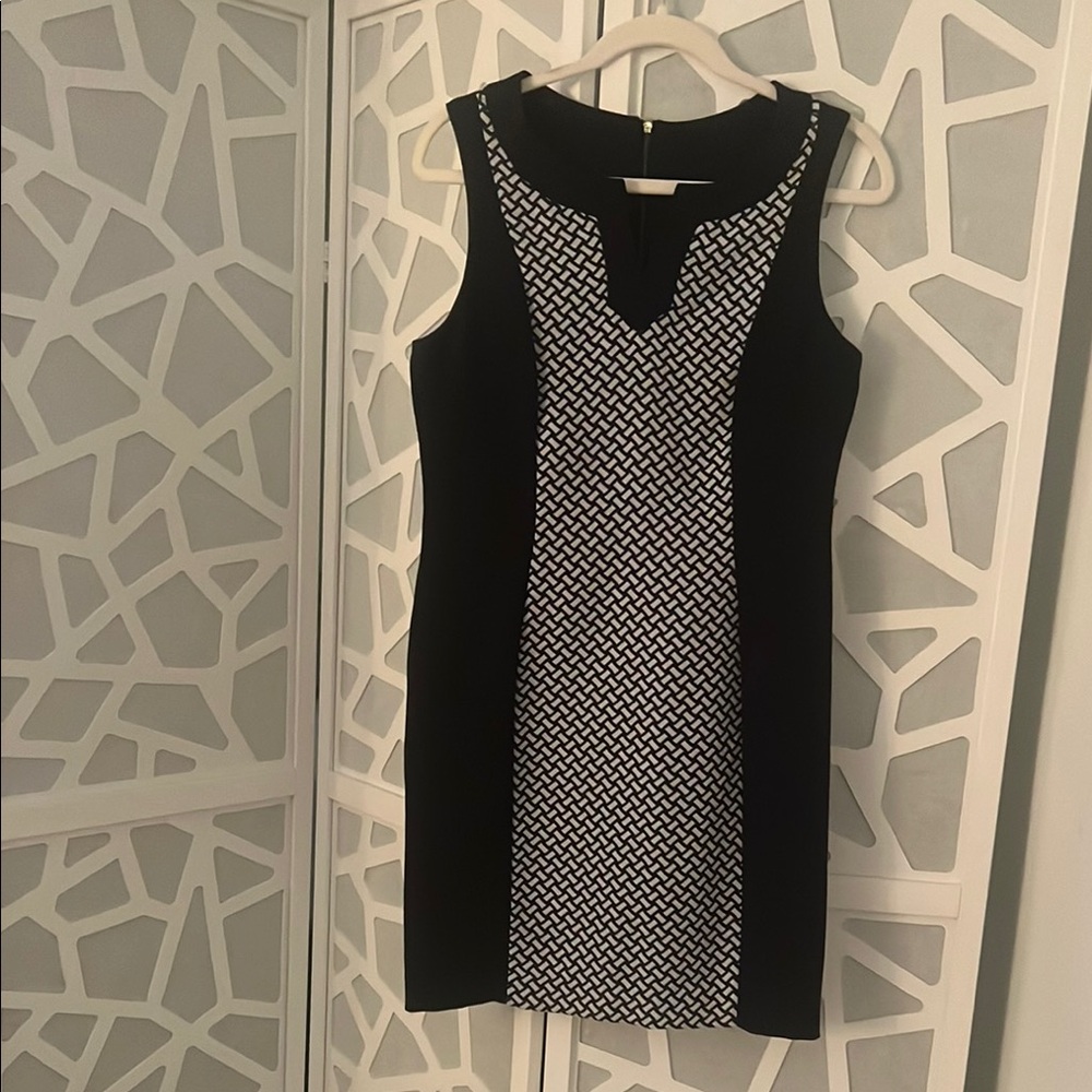 Tahari Navy Blue and White Sheath Mini Dress V-neck Sleeveless